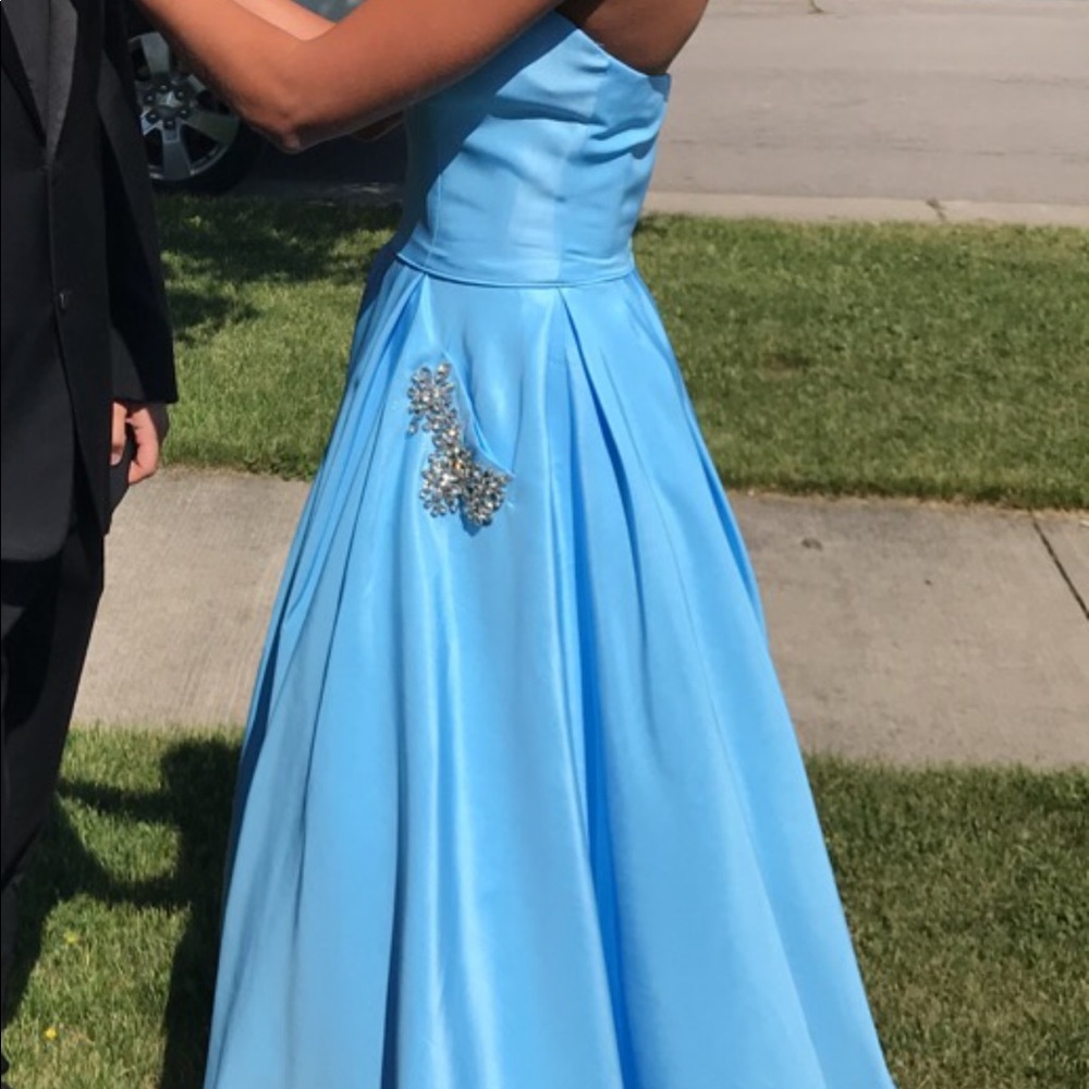 Sherri Hill light blue prom dress